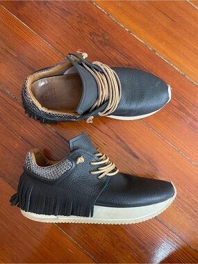 Esseutesse Black Leather Fringe Slip On Snake Sneaker Made in Italy Sz 38/8 ❤️🎀